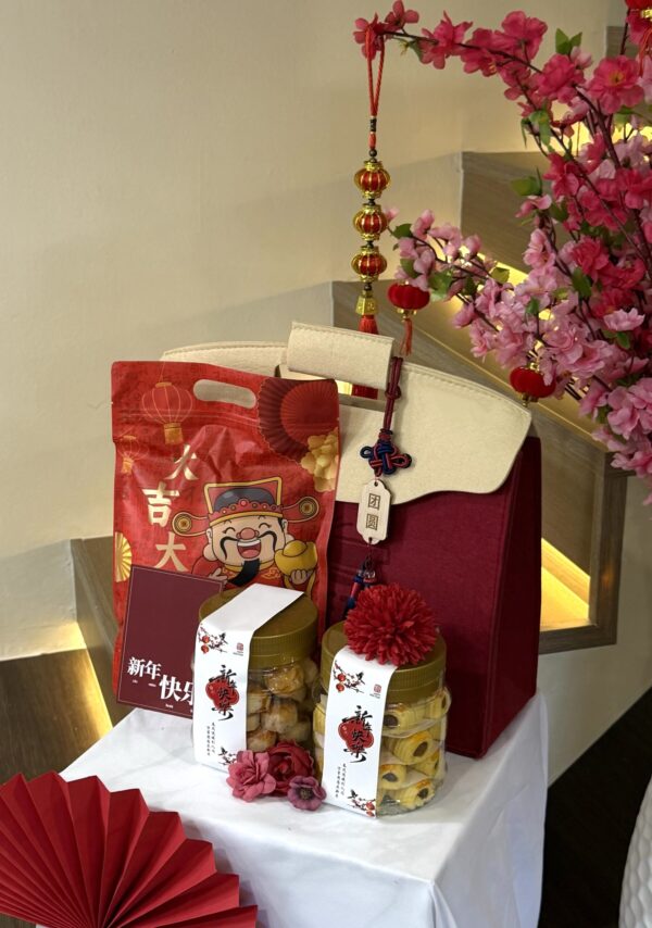 ohgifty-cny-hamper-abundance-collection-4 Chinese New Year hamper gift box Malaysia